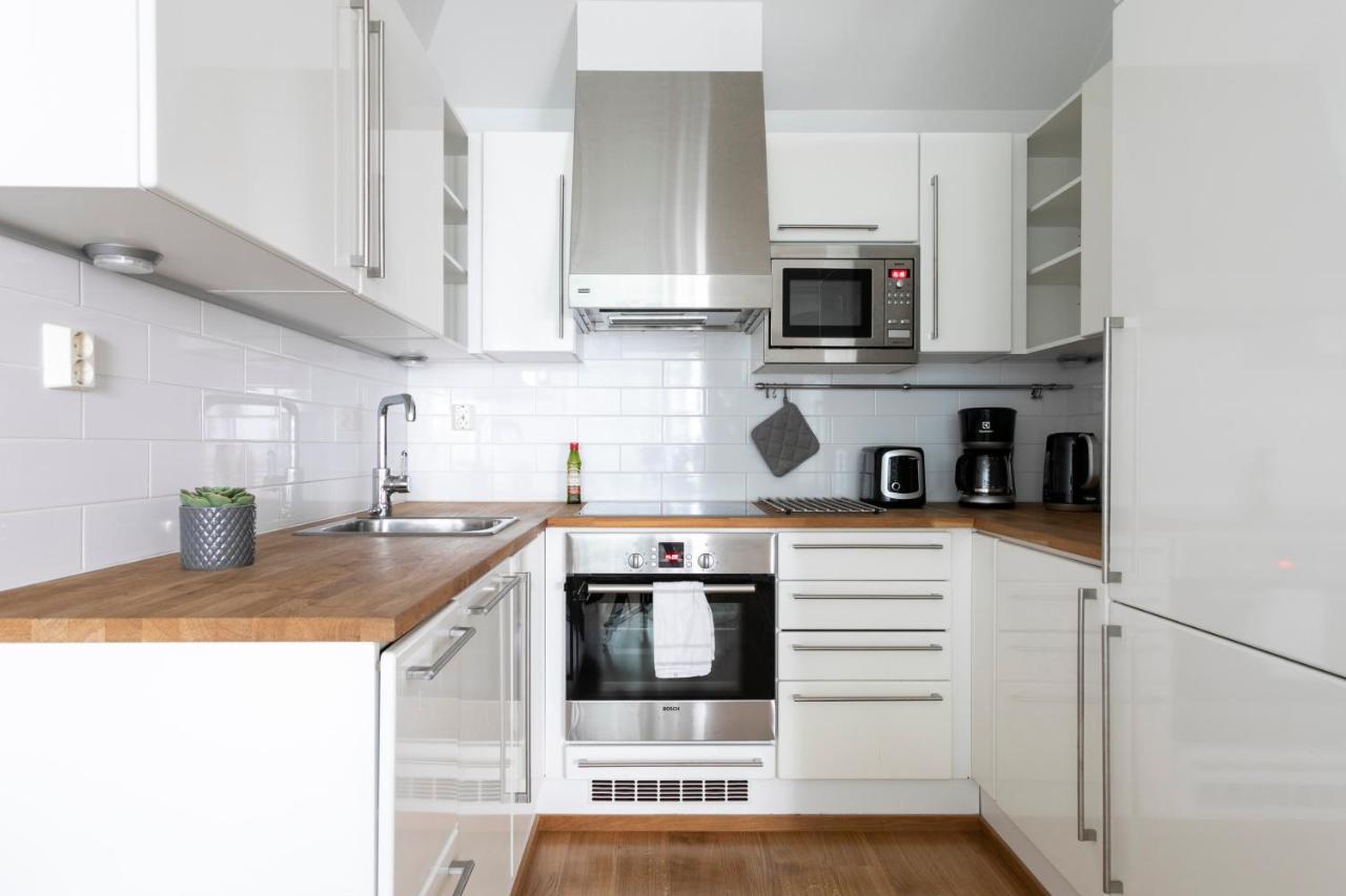 2Ndhomes Luxury Kamppi Center Apartment With Spa And Terrace ヘルシンキ エクステリア 写真