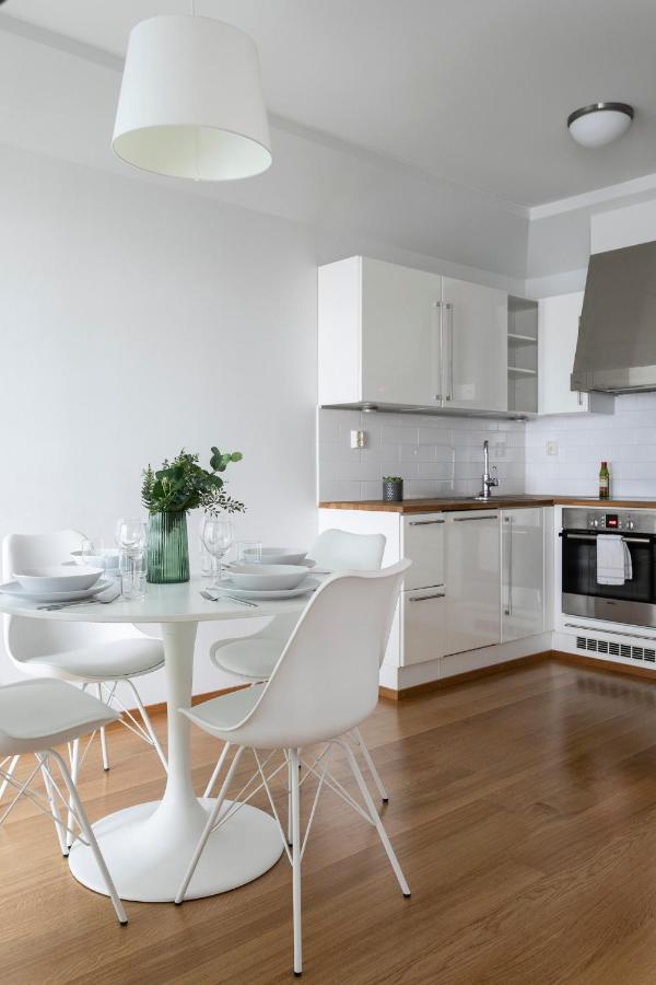 2Ndhomes Luxury Kamppi Center Apartment With Spa And Terrace ヘルシンキ エクステリア 写真